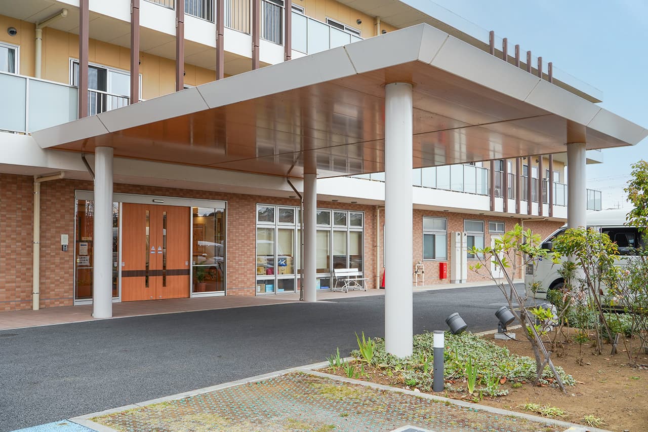 特別養護老人ホーム梨花の外観入口